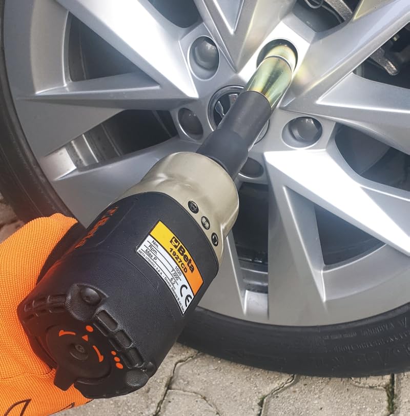 10 Anti-Theft Wheel Nut Extractors